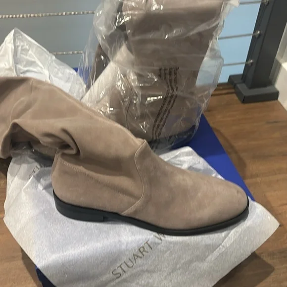 Stuart Weitzman sued boots 9.5 - Picture 7 of 7